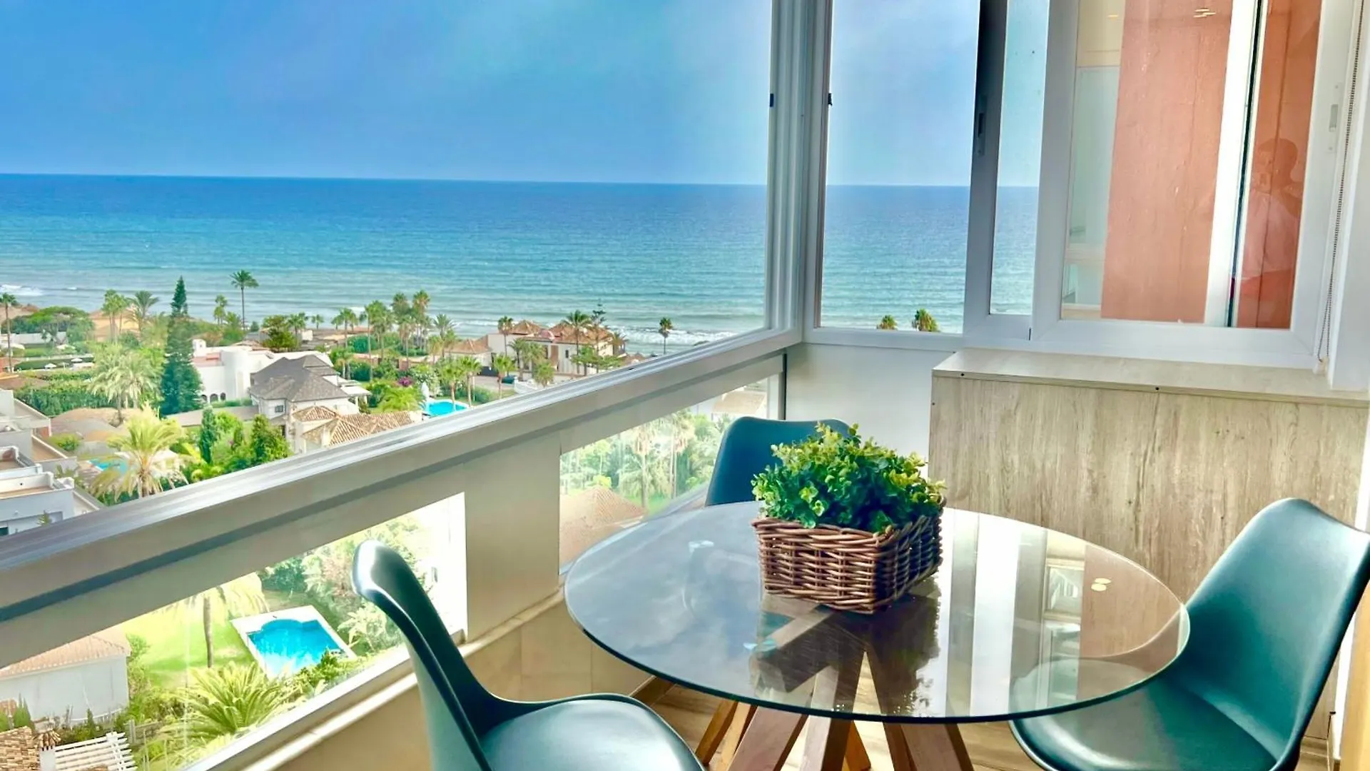 Marbella Beachfront- Apartamento Junto A La Playa Y Con Impresionantes Vistas Al Mar 0*,