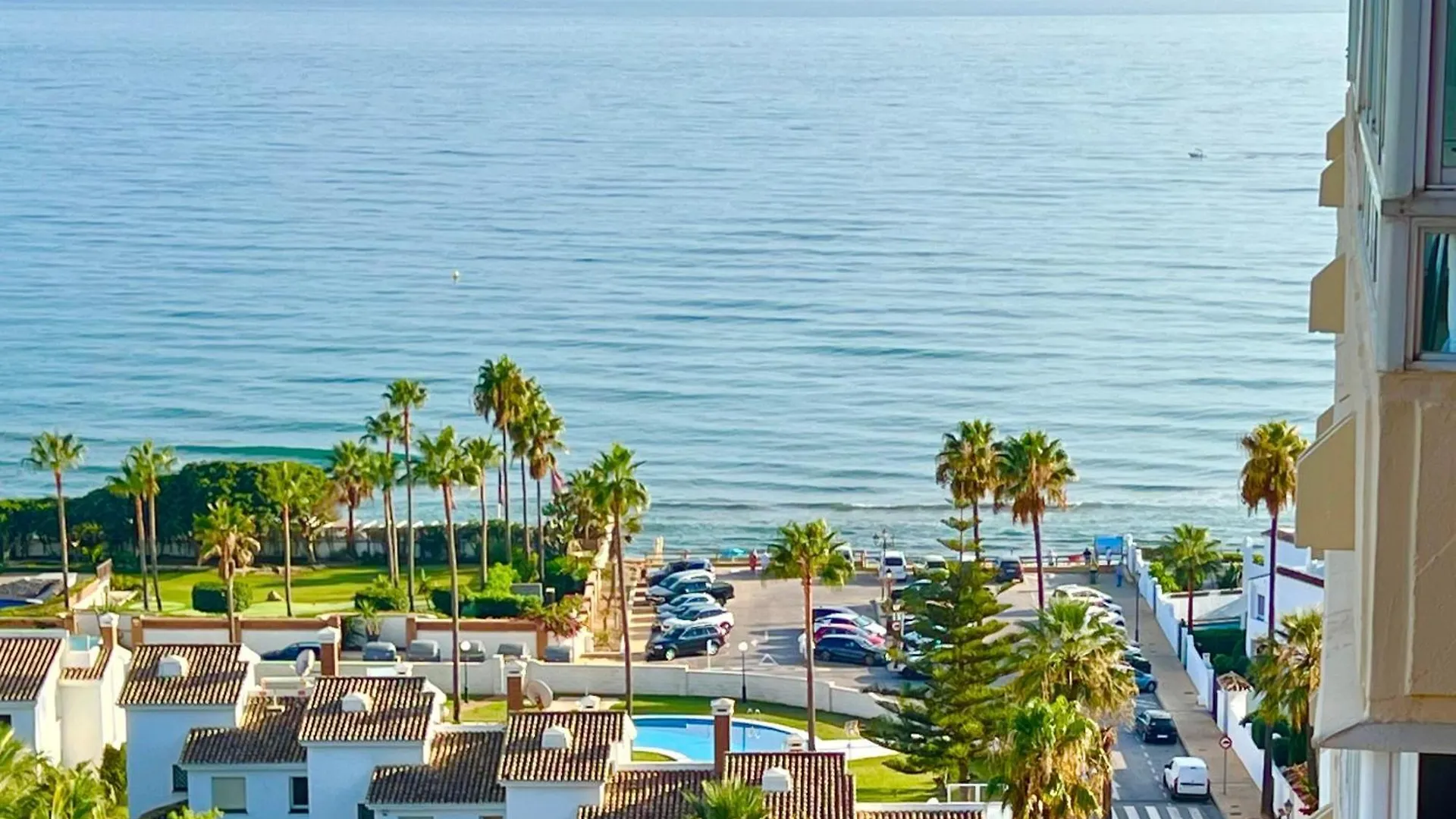 Marbella Beachfront- Apartamento Junto A La Playa Y Con Impresionantes Vistas Al Mar Apartment